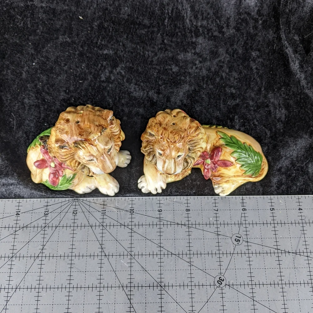 Fitz & Floyd Serengeti collection lion salt & pepper shakers - Picture 10 of 10